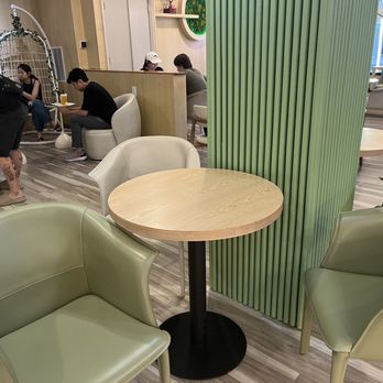 Kyo Matcha - Inside seating - Desserts Near Me - Pittsburgh, Pennsylvania Kyo Matcha - Inside seating - Desserts Near Me - Pittsburgh, Pennsylvania