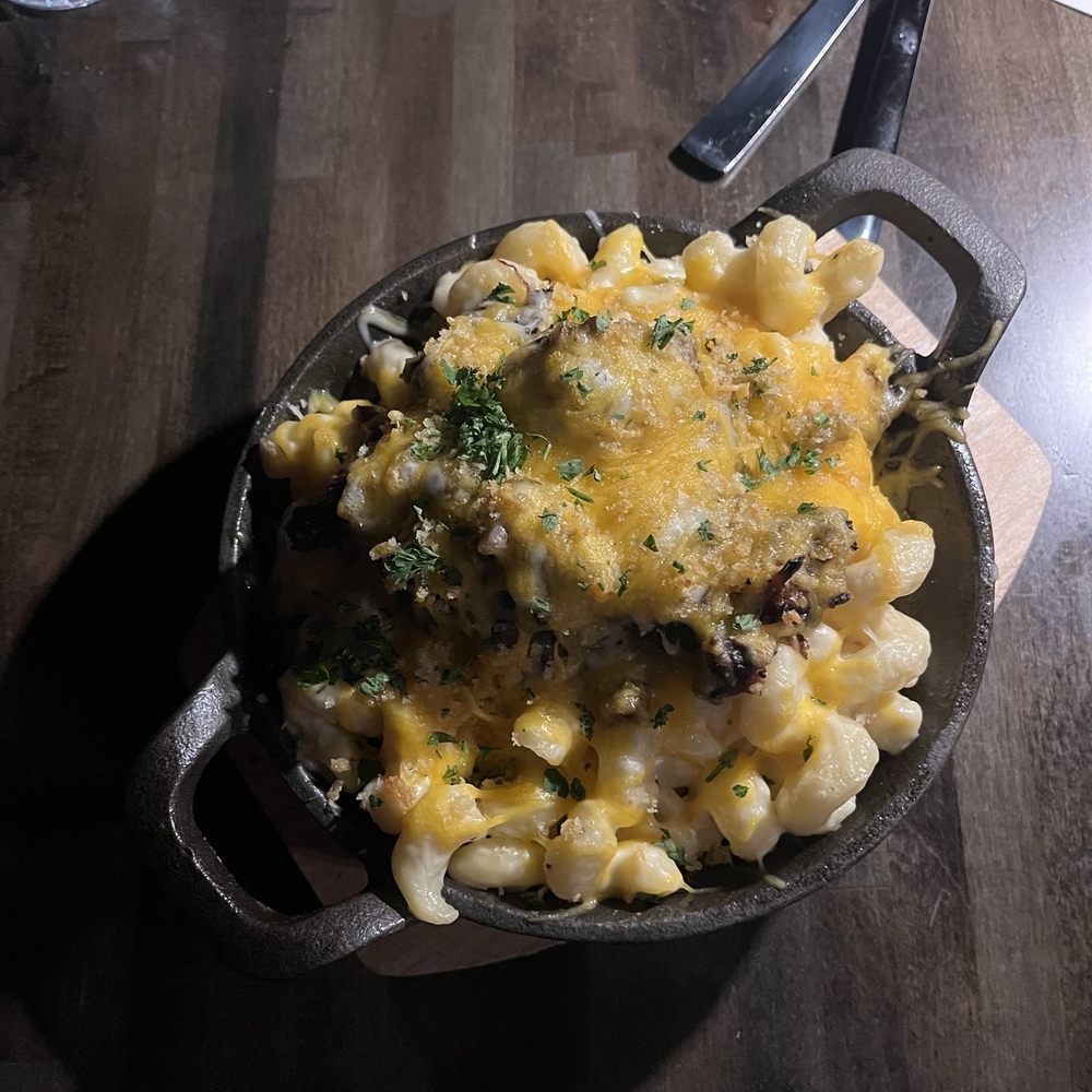 Victory East - Oxtail Mac - Chicken Wings Near Me - Austin, Texas Victory East - Oxtail Mac - Chicken Wings Near Me - Austin, Texas