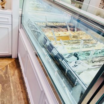 Bacio di Latte - More flavors - Ice Cream & Frozen Yogurt Near Me - Los Angeles, California