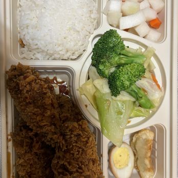Tokyo Chick - B1 Fried Wings Bento: soy garlic - Chicken Wings Near Me - Pasadena, California