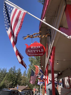 Red Kettle by null