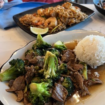 Spoon + Fork Thai Kitchen - Garlic Broccoli (Beef and Broccoli) and Shrimp Pad Thai - Thai Near Me - Kyle, Texas