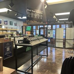 Everest Cannabis Co. - Far Northeast Heights