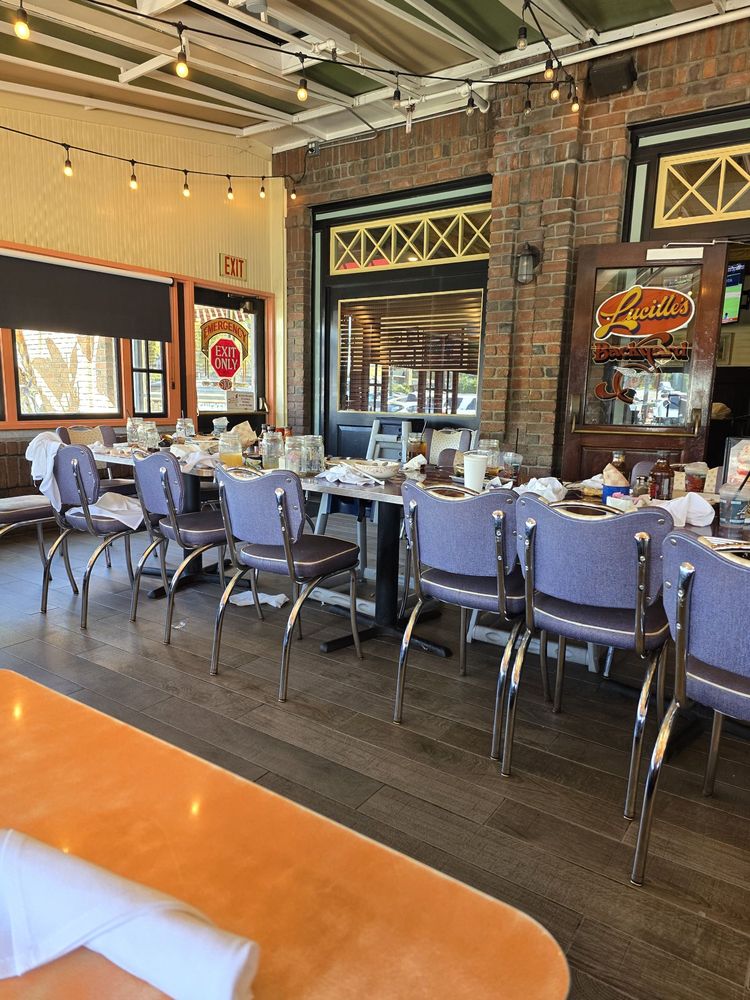 Lucille's Smokehouse Bar-B-Que