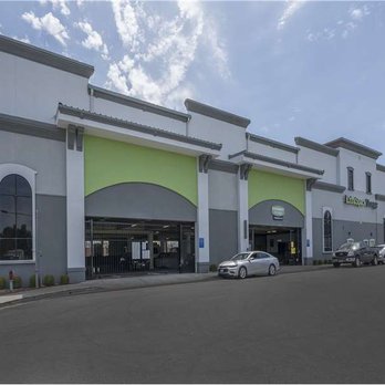 Extra Space Storage - Security Screens - Self Storage Near Me - Burlingame, California