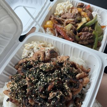 Kaya's Kitchen - Garlic, fruitcake, chicken and steak and veggies - Hawaiian Near Me - Hauula, Hawaii