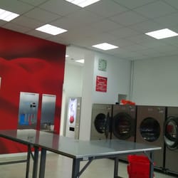 City-Dry-Clean - Plenty of space for folding
