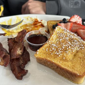 Ethan's Eatery - French toast - Breakfast & Brunch Near Me - Oroville, California