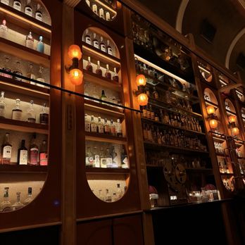Young Blood - Interior - Bars Near Me - San Diego, California