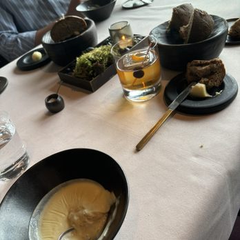 Canlis - Dugeness crab soup with rye bread - New American Near Me - Seattle, Washington