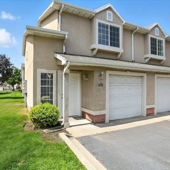 Oakstone Apartments - Garages Available - Apartments Near Me - Clearfield, Utah Oakstone Apartments - Garages Available - Apartments Near Me - Clearfield, Utah