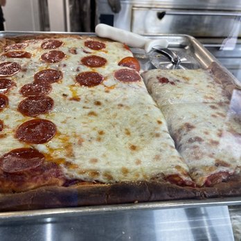 900 Degrees New York Pizza - Pizza Near Me - Wesley Chapel, Florida