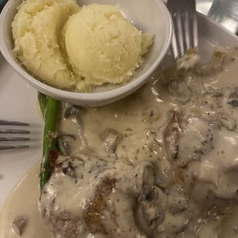 Flesk Restaurant - Pork steak w/ mushroom cream sauce, asparagus and mashed potatoes. So good! - Seafood Near Me - Killarney, Kentucky