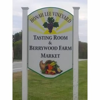 BerryWood - a sign for a tasting room - Specialty Food Near Me - Gordonsville, Virginia