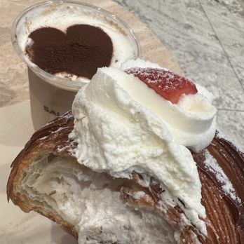 Salswee - croissant - Bakeries Near Me - New York, New York Salswee - croissant - Bakeries Near Me - New York, New York