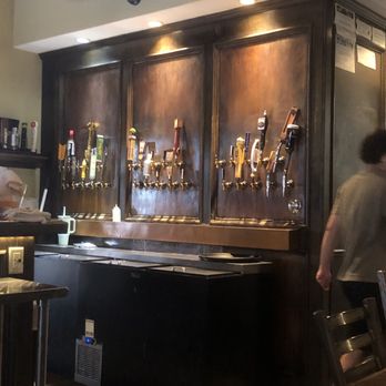 Gordon Street Tavern - Beautiful tap area with craft brews - Pubs Near Me - Alvin, Texas Gordon Street Tavern - Beautiful tap area with craft brews - Pubs Near Me - Alvin, Texas