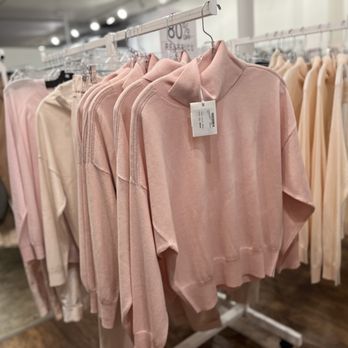 We Fashion Sample Sale - Women's Clothing Near Me - Mountain View, California We Fashion Sample Sale - Women's Clothing Near Me - Mountain View, California