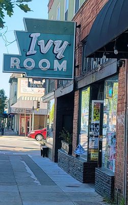 Ivy Room by null
