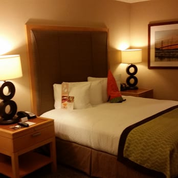 DoubleTree by Hilton - Berkeley - 1 King - Hotels Near Me - Berkeley, California DoubleTree by Hilton - Berkeley - 1 King - Hotels Near Me - Berkeley, California