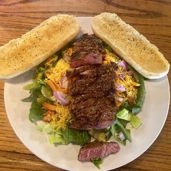 Outback Saloon - Salad with steak added