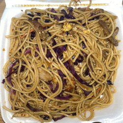 Cafe Everest - Chow mein- to die for- get the sweet sauce!