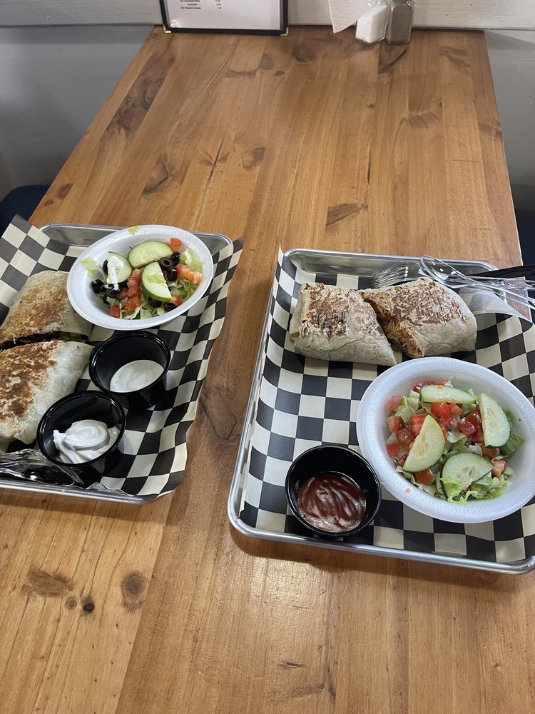 THE ICE CREAM DERBY Updated September 2024 503 Main St, Delmar, Iowa Mini Golf