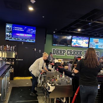 Beef O Brady's Deep Creek - customers at the bar - Burgers Near Me - Port Charlotte, Florida
