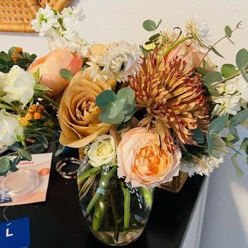 Fleurae Floral Design - Fleurae arrangement - Florists Near Me - Olympia, Washington