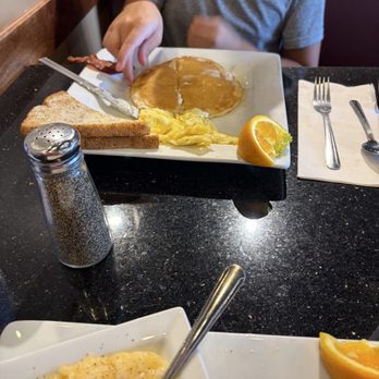 Keke's Breakfast Cafe - Kids combo - American Near Me - Ocoee, Florida Keke's Breakfast Cafe - Kids combo - American Near Me - Ocoee, Florida