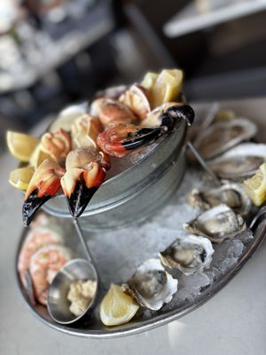 Santa Monica Seafood Market & Cafe by null