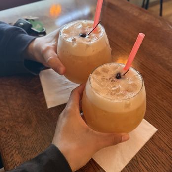 Bravos Restaurant and Lounge - Juice Bars & Smoothies Near Me - Rockaway Beach, Oregon