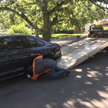 VL Towing Service - This is victor!!!! - Towing Near Me - Rockford, Illinois VL Towing Service - This is victor!!!! - Towing Near Me - Rockford, Illinois
