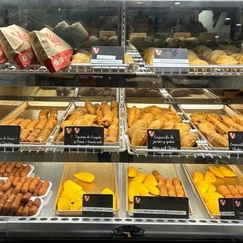 Vicky Bakery - Ham Croqueta Fried Carne Fried Chicken Fried Ham and Cheese Colombiana Queso Papa Rellena - Bakeries Near Me - Hollywood, Florida