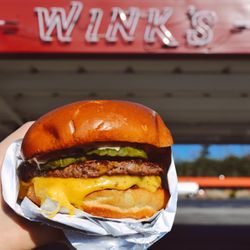 Wink's - Something for everyone. The best burgers around, chicken sandwiches, veggie burgers, Winkshakes, boozy shakes and more!