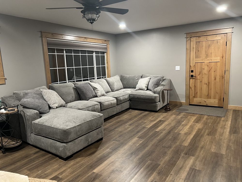 OAK TREE FURNITURE Updated 2024 18 Reviews 2760 Bechelli Ln