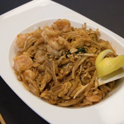 Pi's Chinese Restaurant - Pad Thai