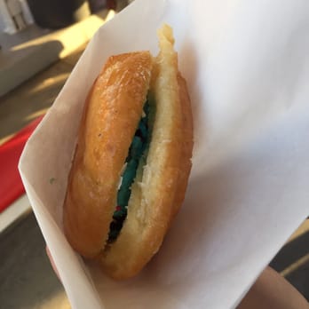 Afters Ice Cream - Cookie Monster ice cream in a "Bun" (Donut) OMG!! - Desserts Near Me - Pasadena, California