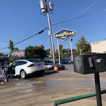 Flagship Carwash - Car Wash Near Me - Mclean, Virginia Flagship Carwash - Car Wash Near Me - Mclean, Virginia