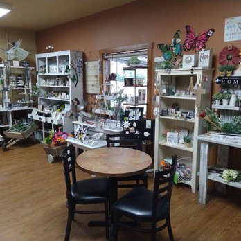 Guth's Candy Shoppe - Gift Shop - Candy Stores Near Me - Green Lake, Wisconsin Guth's Candy Shoppe - Gift Shop - Candy Stores Near Me - Green Lake, Wisconsin