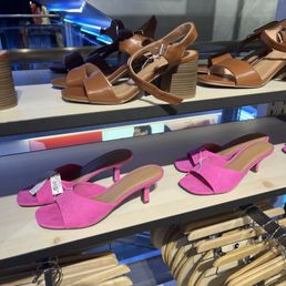 Shoes Shoes