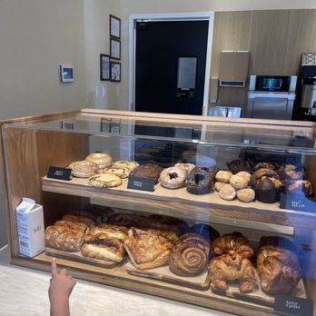 Cafe Comma - Pastries - Coffee & Tea Near Me - Sandy Springs, Georgia