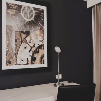 The Godfrey Hotel Chicago - Spacious rooms with a desk for get work done! - Hotels Near Me - Chicago, Illinois The Godfrey Hotel Chicago - Spacious rooms with a desk for get work done! - Hotels Near Me - Chicago, Illinois