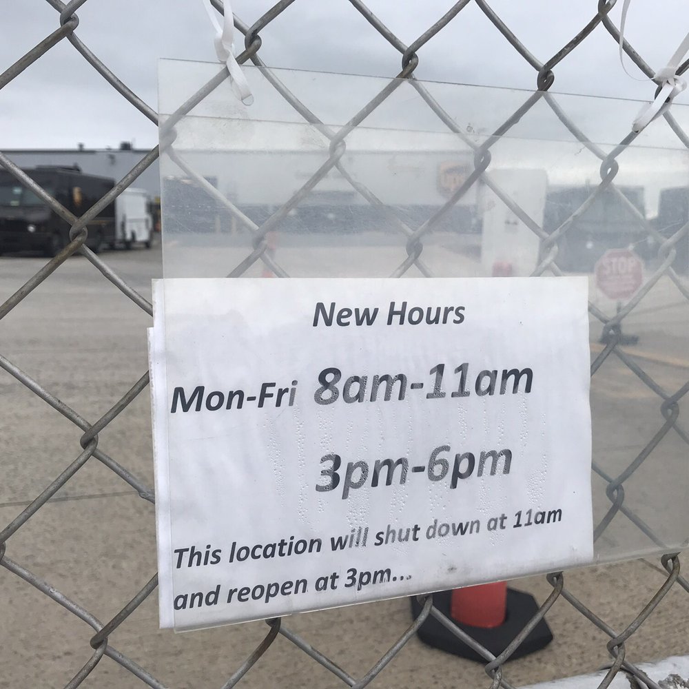UPS Customer Center - NEW HOURS - warning: closed for 4 hours midday! - Shipping Centers Near Me - Charlotte, North Carolina UPS Customer Center - NEW HOURS - warning: closed for 4 hours midday! - Shipping Centers Near Me - Charlotte, North Carolina