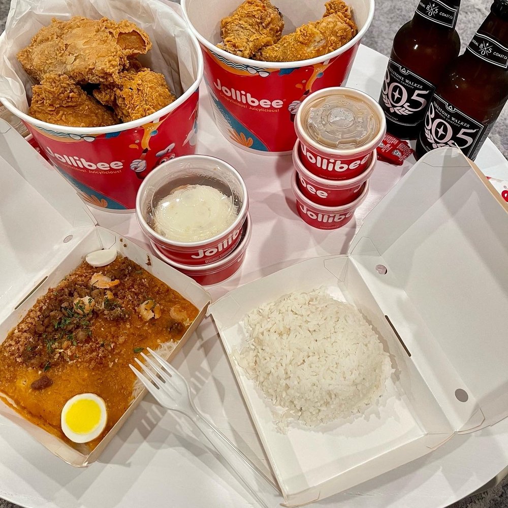 Jollibee - Chicken Shop Near Me - Alhambra, California