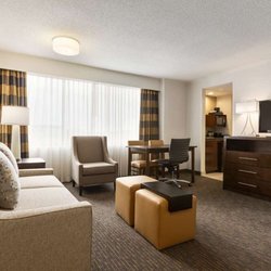 Embassy Suites by Hilton Baltimore at BWI Airport - Guest room