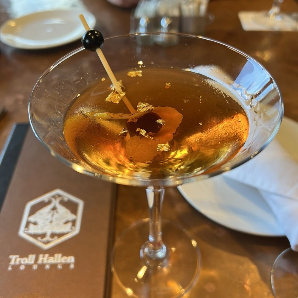 Yes there is gold leaf in my Manhattan