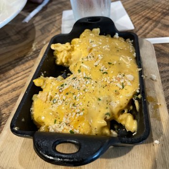 Puckett's Restaurant - Under cooked Skillet Mac and cheese - Barbeque Near Me - Murfreesboro, Tennessee Puckett's Restaurant - Under cooked Skillet Mac and cheese - Barbeque Near Me - Murfreesboro, Tennessee