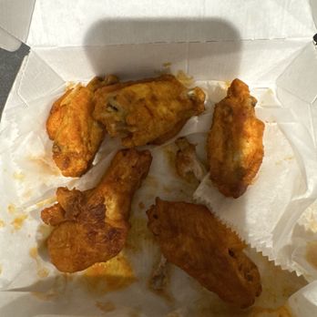 Mountain Mike's Pizza - These were the biggest wings out of the 12 . There was hardly any meat on them . - Pizza Near Me - Modesto, California Mountain Mike's Pizza - These were the biggest wings out of the 12 . There was hardly any meat on them . - Pizza Near Me - Modesto, California