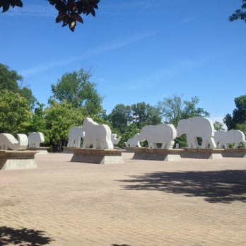 Memphis Zoo - July 10, 2016 15.11.00; Entrance to Memphis Zoo, Memphis TN - Zoos Near Me - Memphis, Tennessee Memphis Zoo - July 10, 2016 15.11.00; Entrance to Memphis Zoo, Memphis TN - Zoos Near Me - Memphis, Tennessee