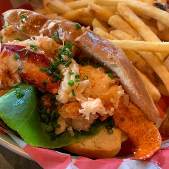 Smack Shack - Connecticut style lobster roll - Seafood Near Me - Minneapolis, Minnesota